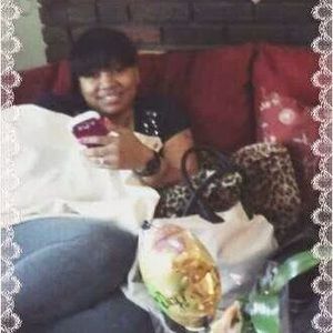 Meet your Posher, Camille